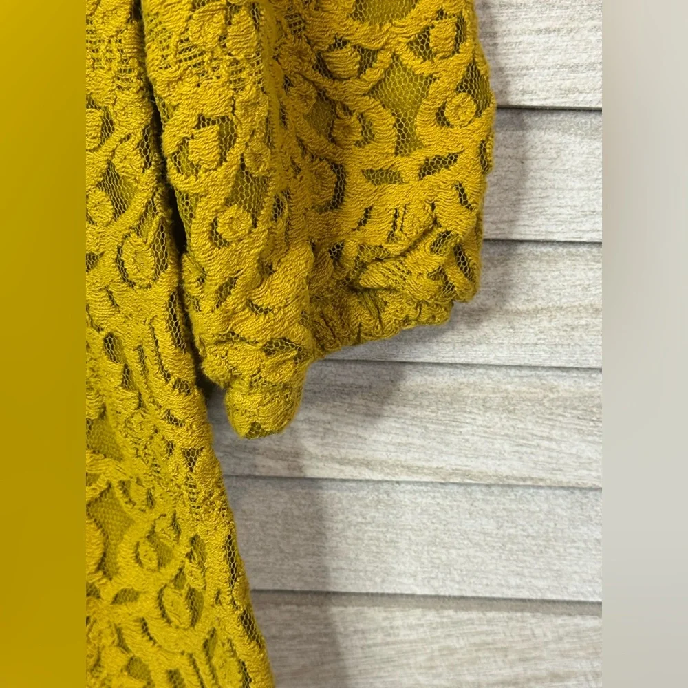 OshKosh B’Gosh Mustard Lace Dress. Size 5t. Great Condition. HTF